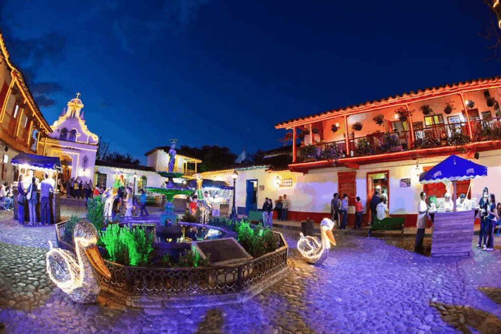 mejores planes en Medellín - Pueblito paisa